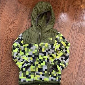 The North Face Green and Yellow Reversible Jacket Size XS 6